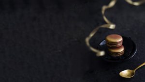 gold macaroons